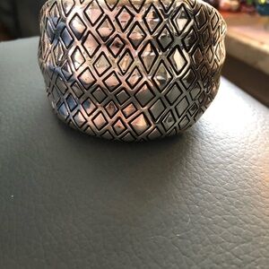 Silver Geometric Patterned Bracelet